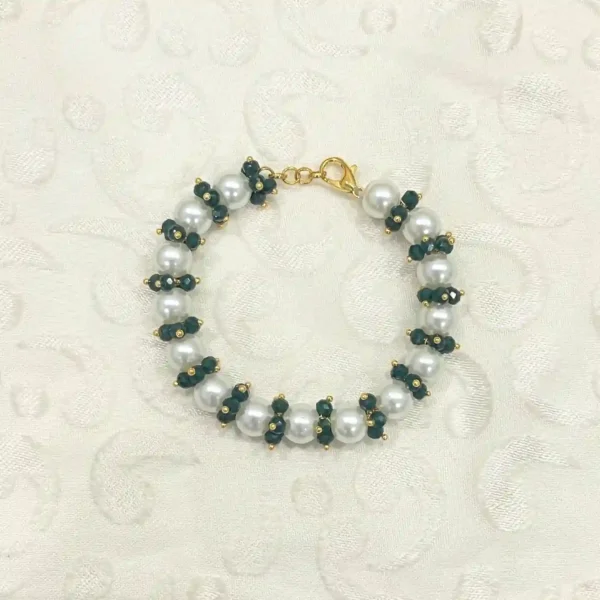 Chic Green and White Beaded Bracelet with Gold-Tone Accents